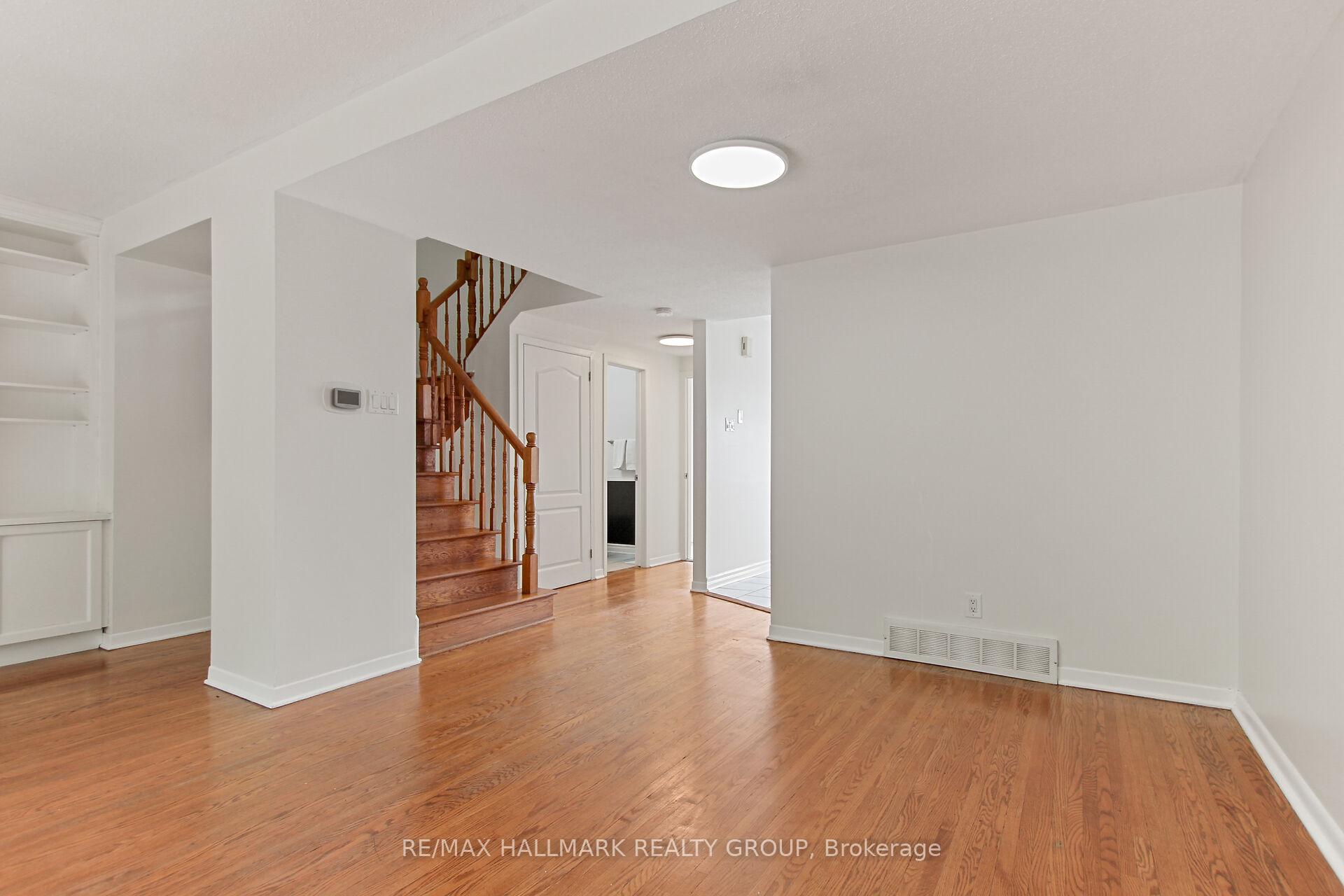Photo 14 of 1326 Morrison Drive, Ottawa, Redwood Park — HOMEH