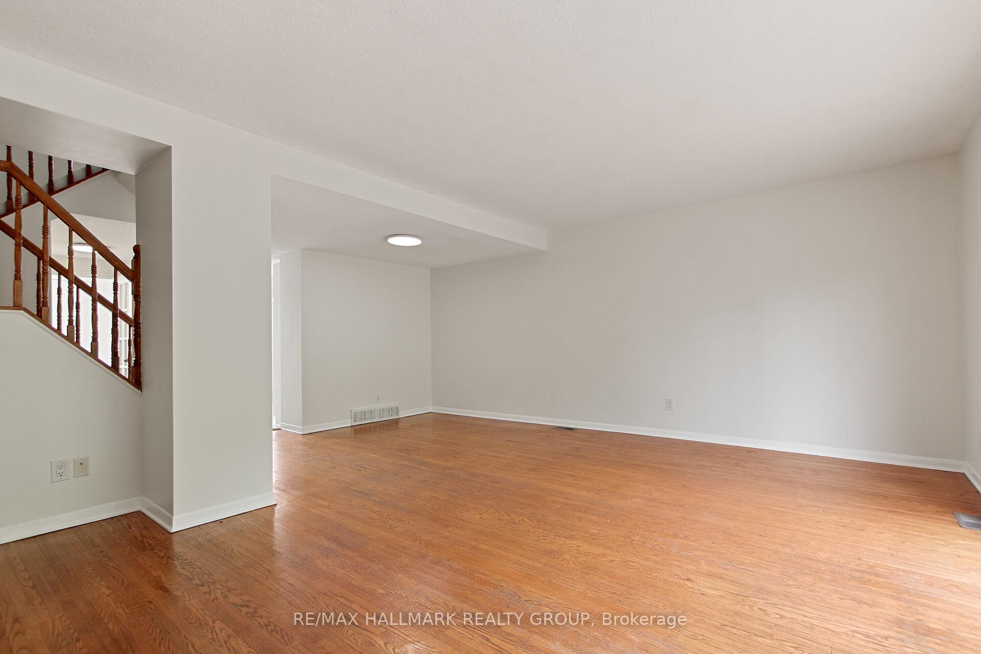 Photo 18 of 1326 Morrison Drive, Ottawa, Redwood Park — HOMEH