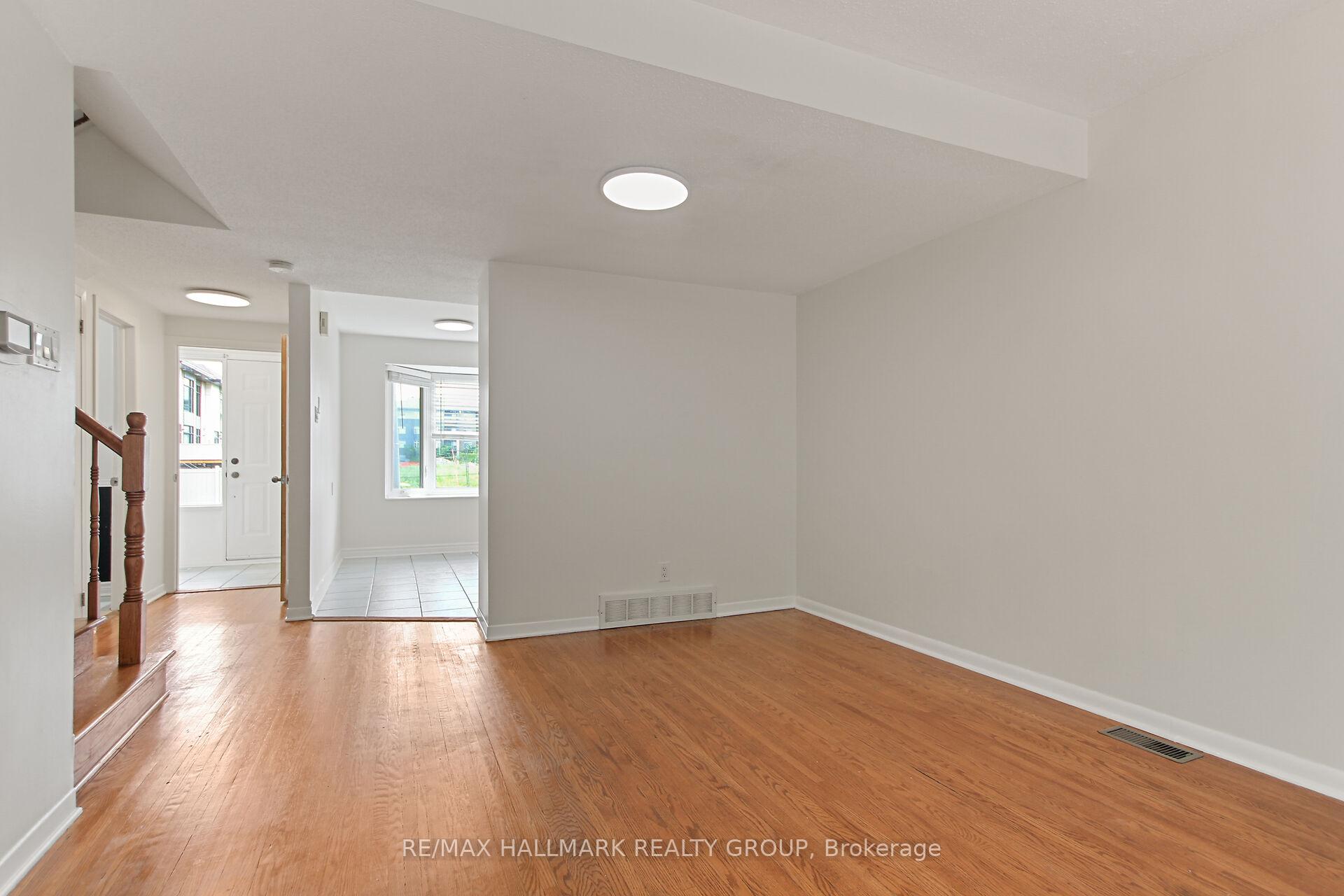 Photo 19 of 1326 Morrison Drive, Ottawa, Redwood Park — HOMEH