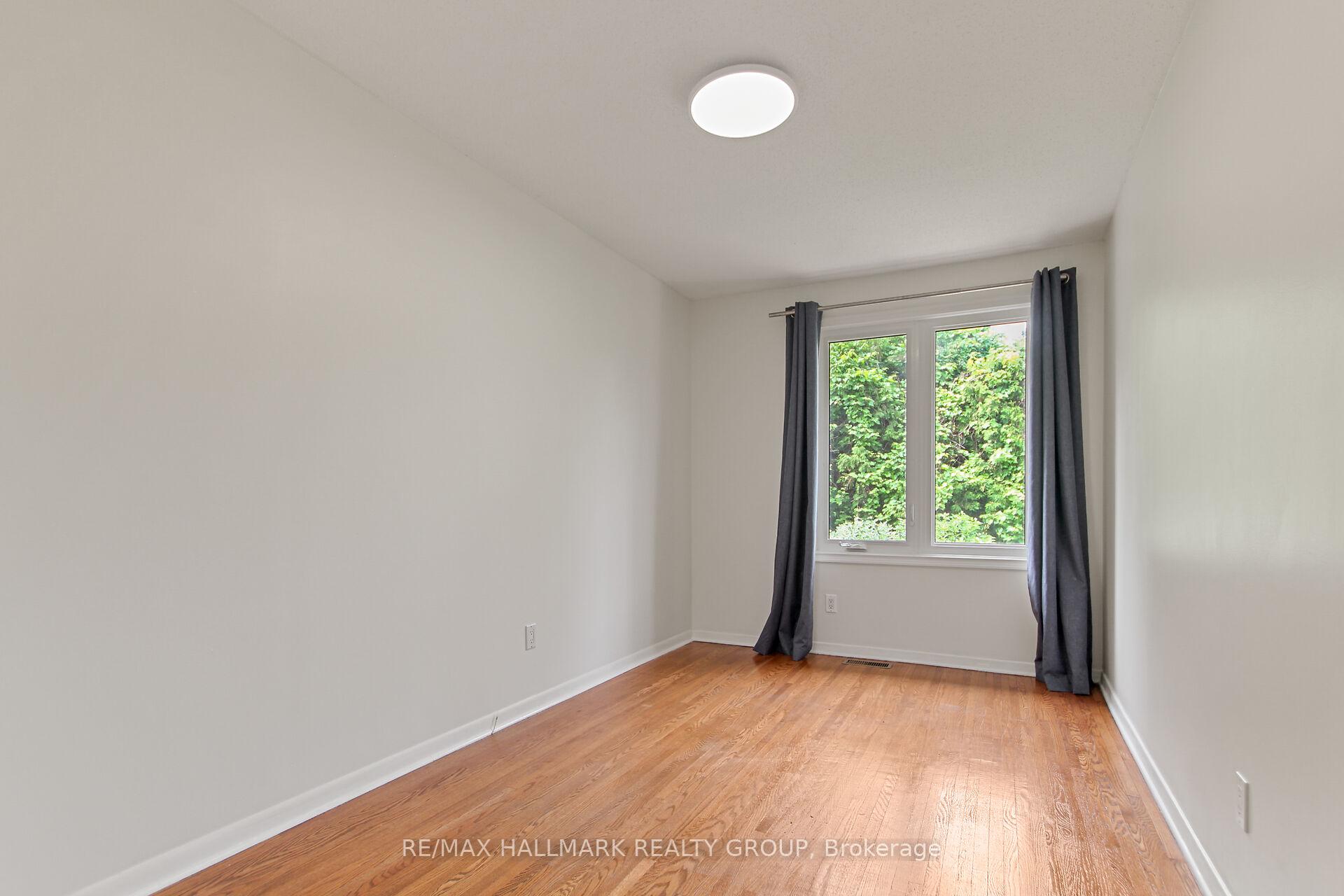 Photo 27 of 1326 Morrison Drive, Ottawa, Redwood Park — HOMEH