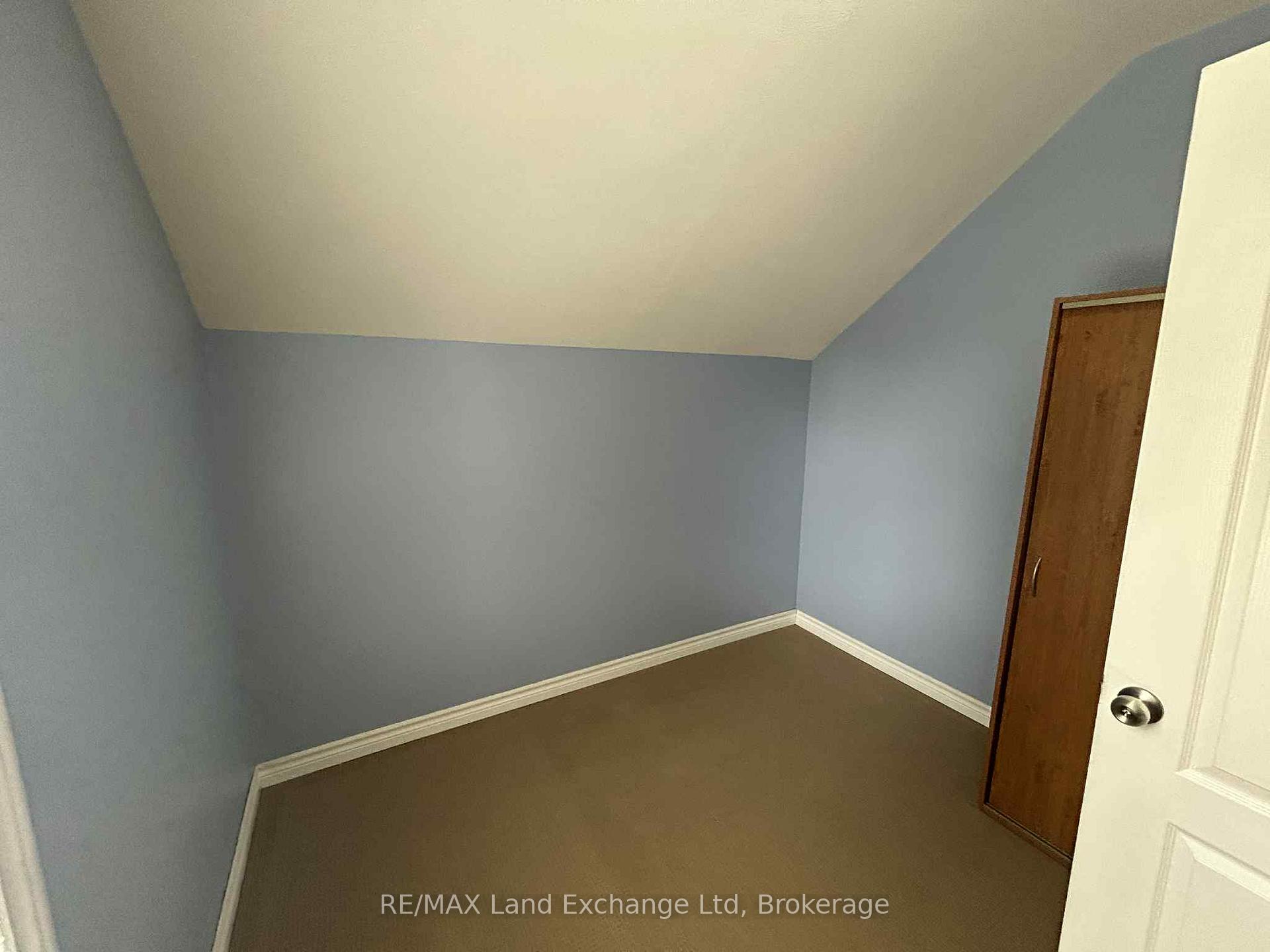 Photo 15 of 59 Albert Street E, North Huron, Wingham — HOMEH