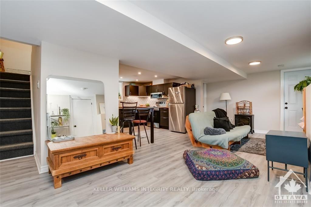 Photo 3 of Unit B, 2408 Drury Lane, Ottawa, Parkway Park — HOMEH