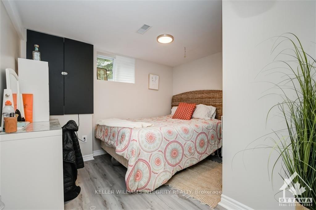 Photo 5 of Unit B, 2408 Drury Lane, Ottawa, Parkway Park — HOMEH