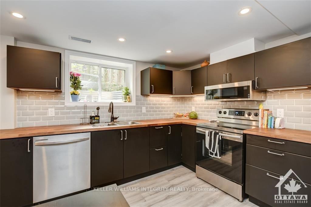 Photo 6 of Unit B, 2408 Drury Lane, Ottawa, Parkway Park — HOMEH
