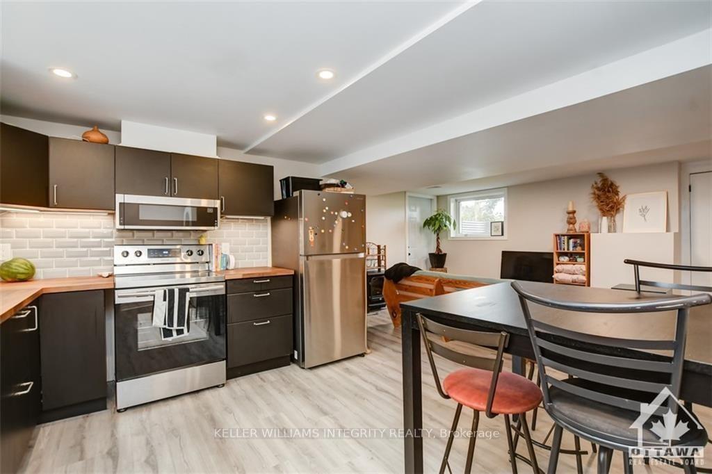 Photo 7 of Unit B, 2408 Drury Lane, Ottawa, Parkway Park — HOMEH