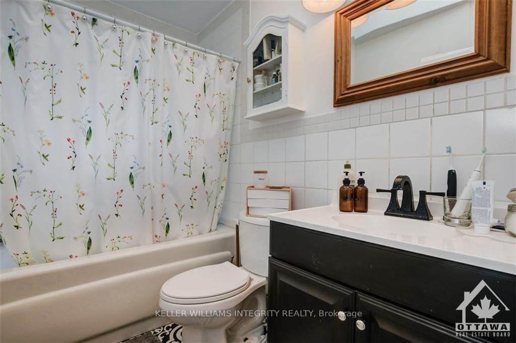 Photo 13 of Unit B, 2408 Drury Lane, Ottawa, Parkway Park — HOMEH