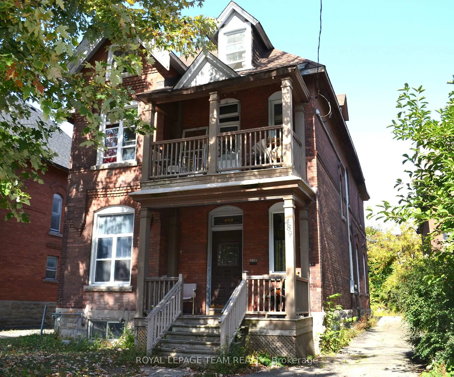 Front of 489 Maclaren Street