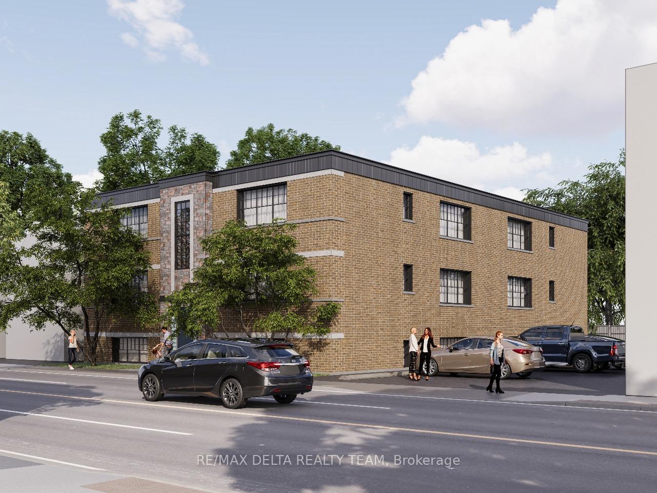 Front of Unit 206, 658 Somerset Street W