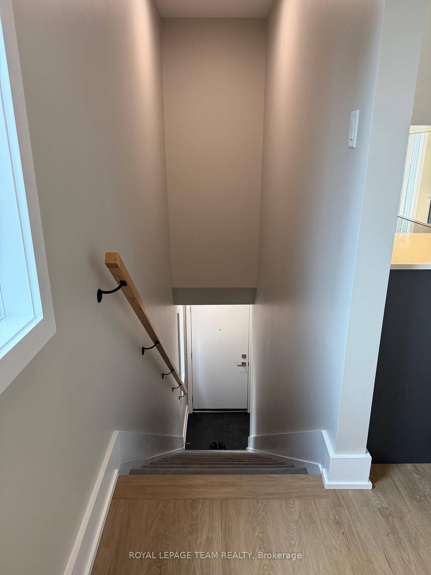 Photo 2 of Unit 2, 119 Springfield Street, Ottawa, Lindenlea — HOMEH