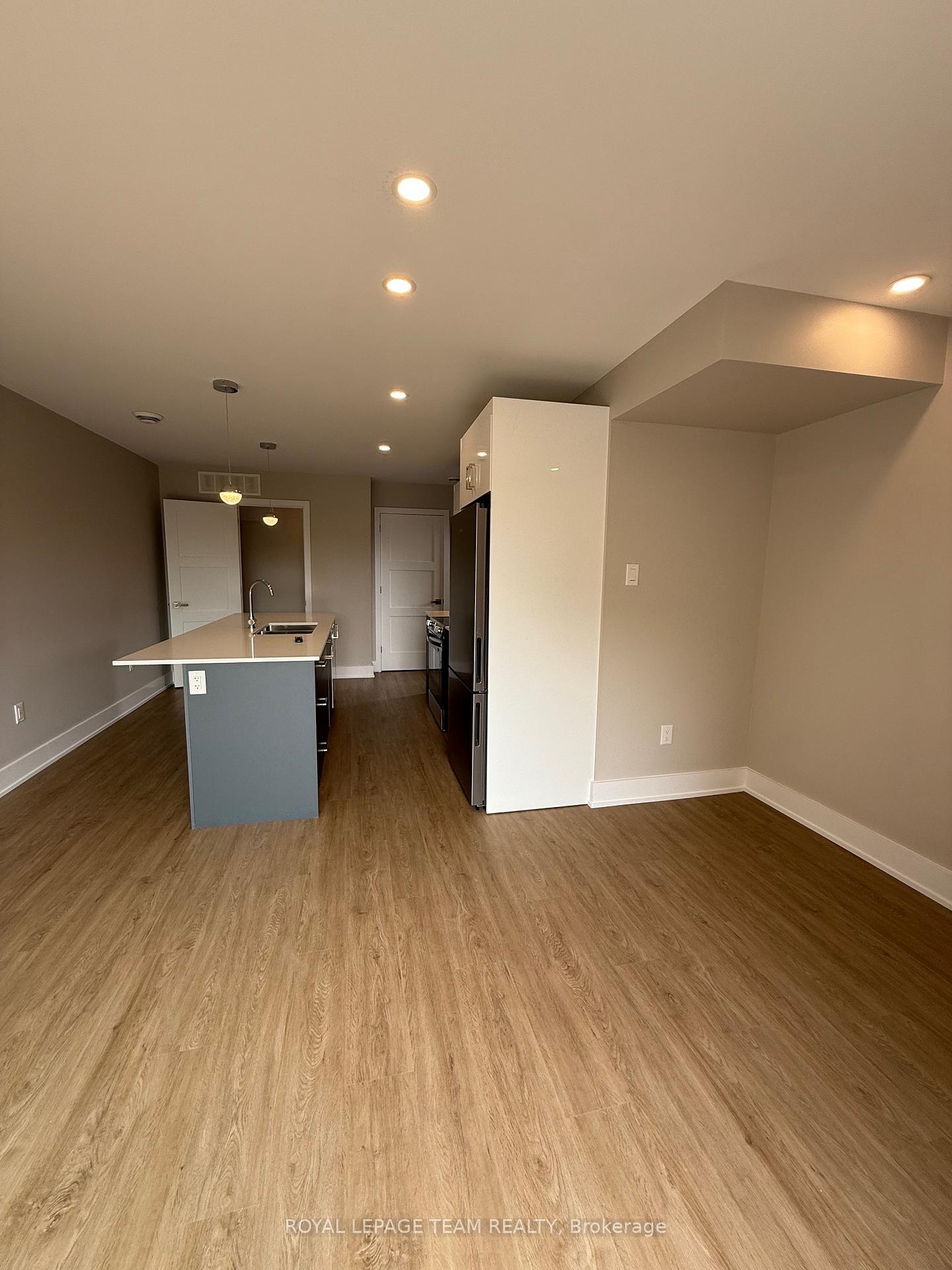 Photo 8 of Unit 2, 119 Springfield Street, Ottawa, Lindenlea — HOMEH