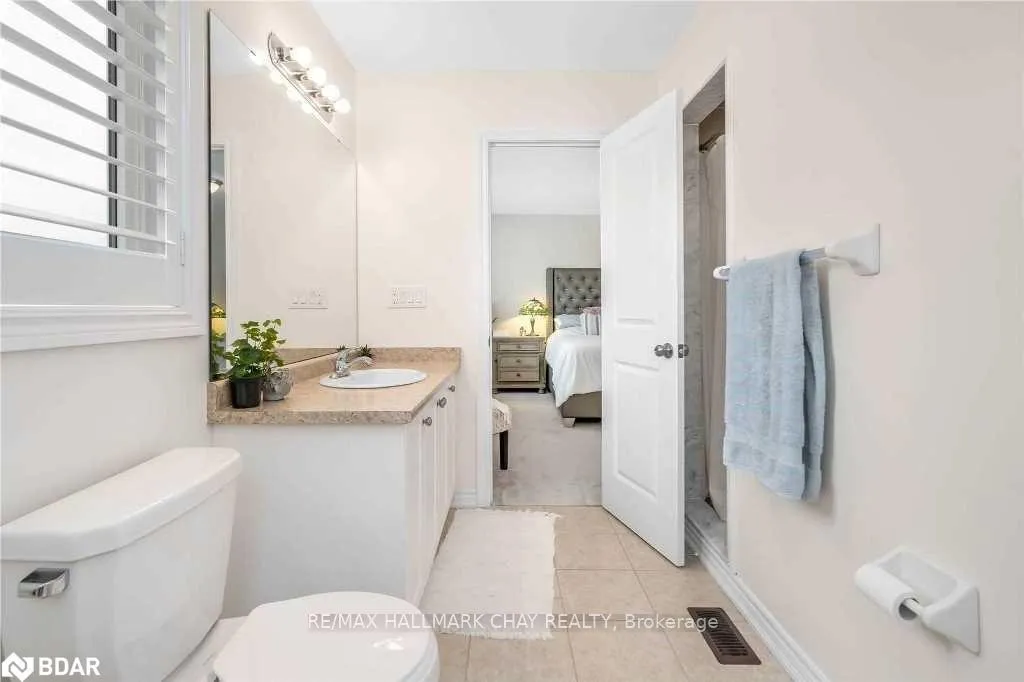 Photo 13 of 214 Isabella Drive, Orillia — HOMEH