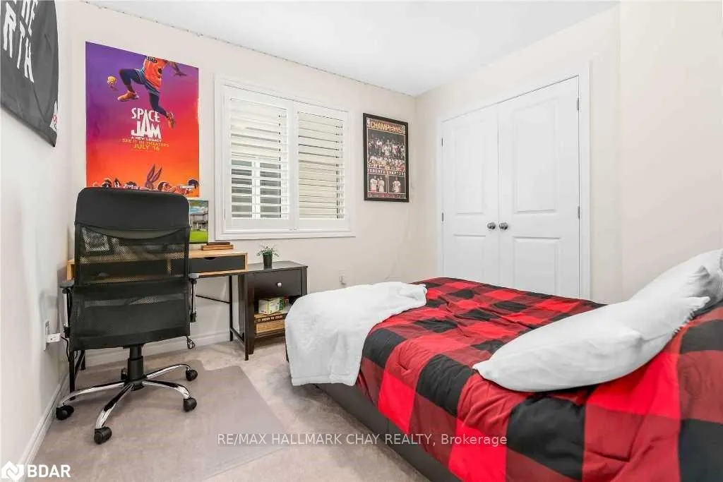 Photo 15 of 214 Isabella Drive, Orillia — HOMEH