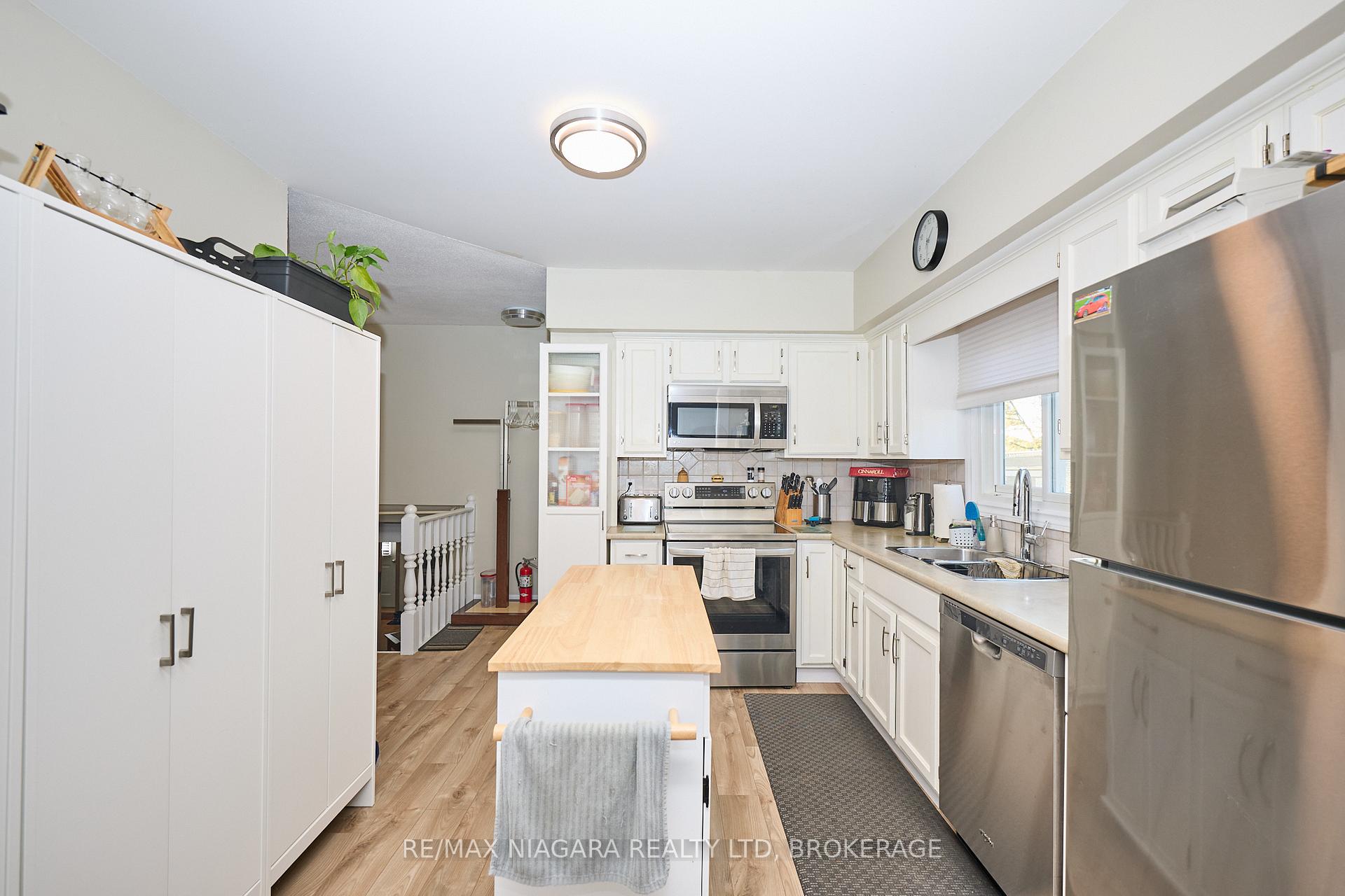 Photo 9 of 6516 Monroe Street, Niagara Falls, Dorchester — HOMEH