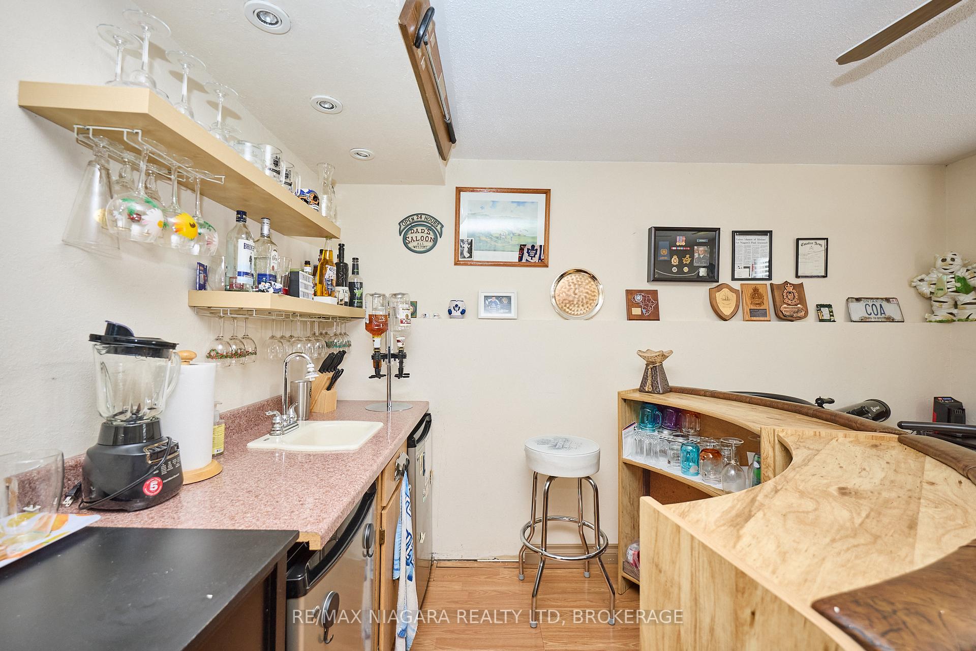 Photo 18 of 6516 Monroe Street, Niagara Falls, Dorchester — HOMEH