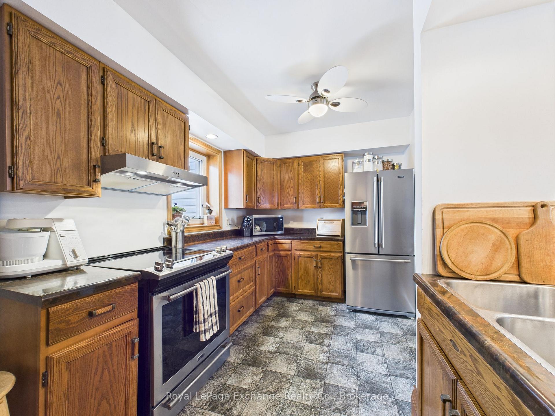 Photo 13 of 93 John Street E, North Huron, Wingham — HOMEH