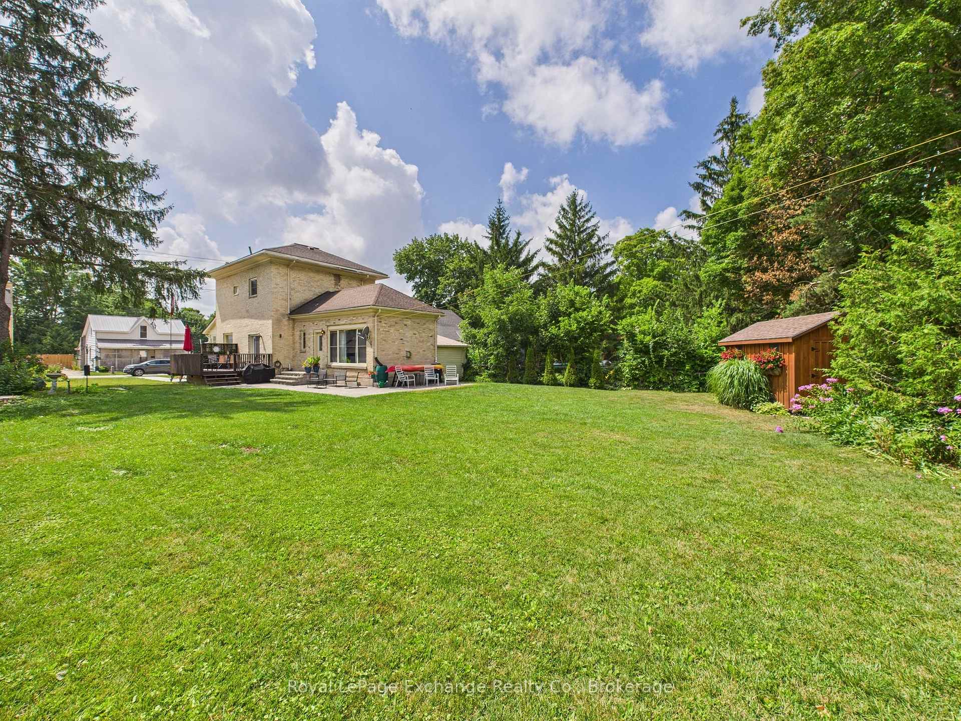 Photo 32 of 93 John Street E, North Huron, Wingham — HOMEH