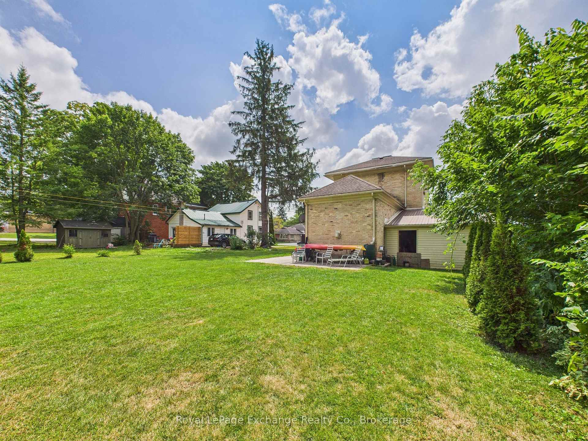 Photo 34 of 93 John Street E, North Huron, Wingham — HOMEH