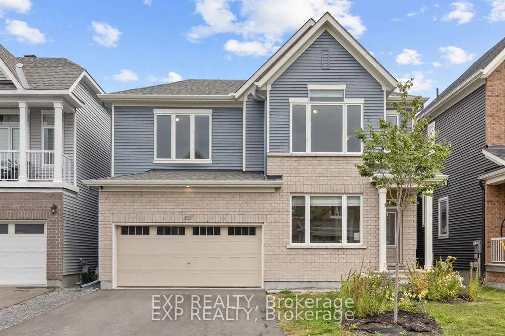 Front of 807 Mercier Crescent