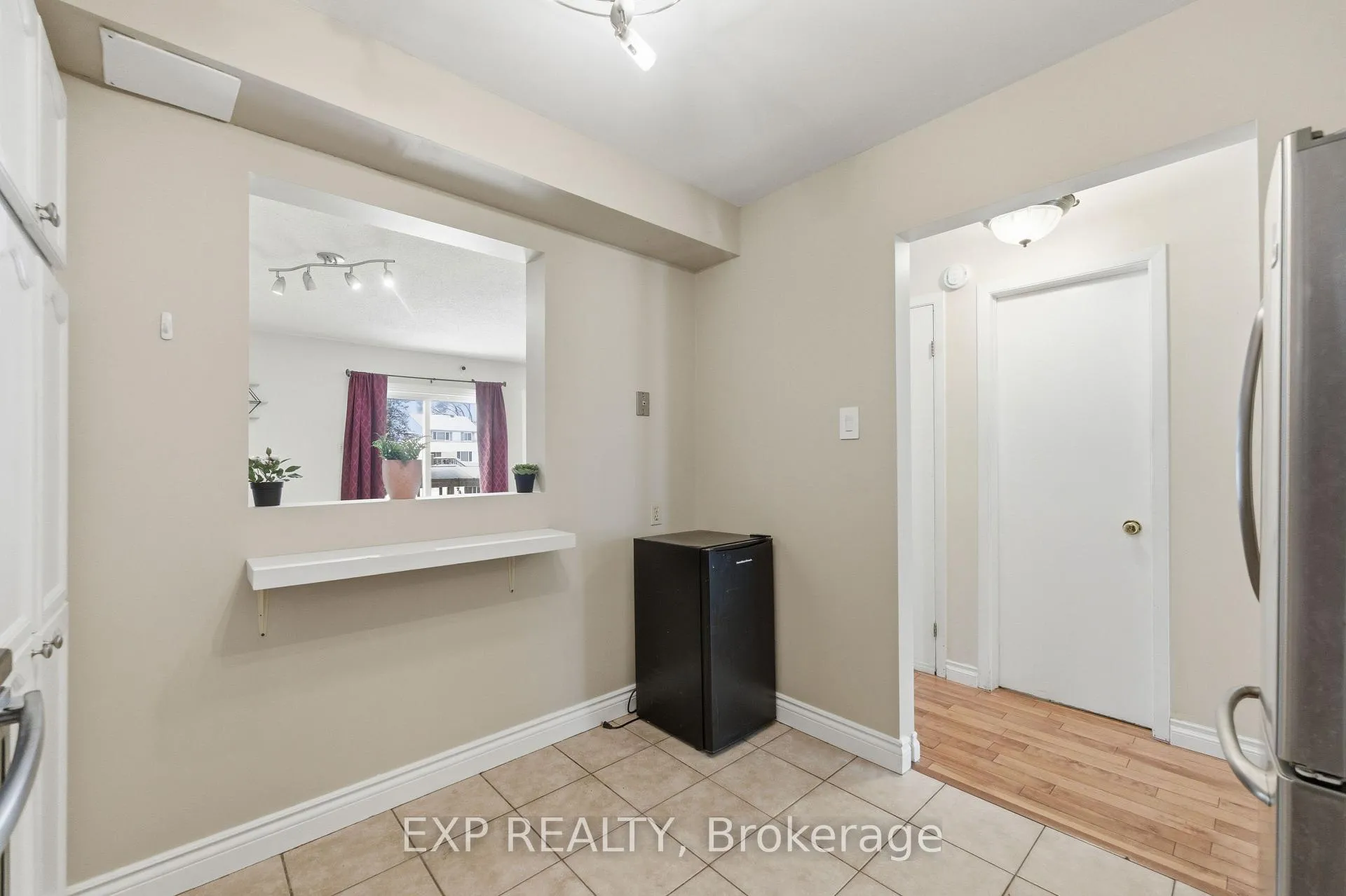 Photo 12 of 1539 Briarfield Crescent, Ottawa, Fallingbrook/Ridgemount — HOMEH