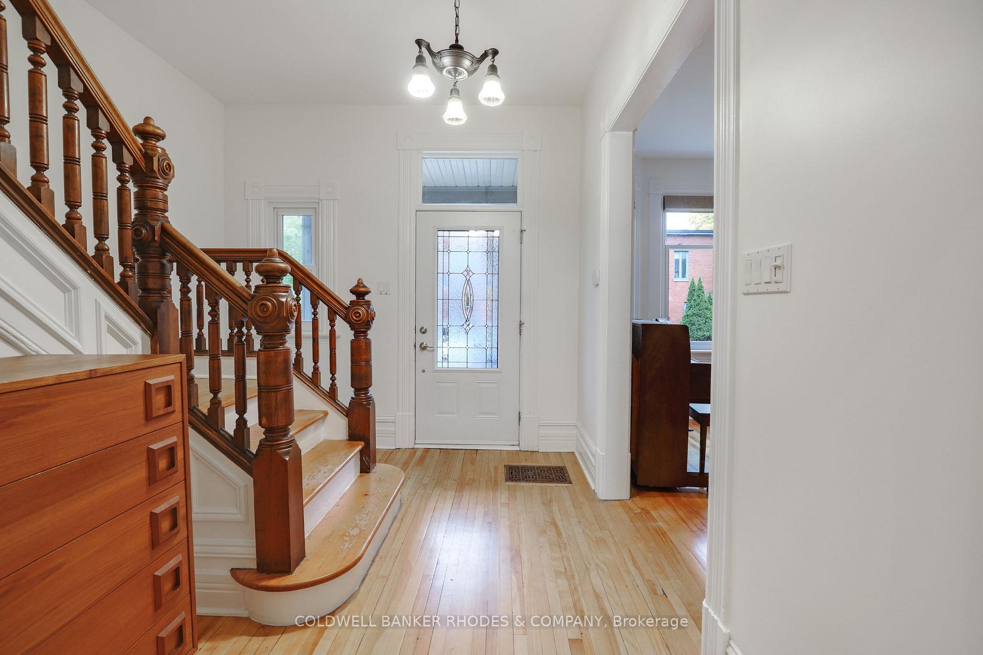 Photo 3 of 144 Mcleod Street, Ottawa, Ottawa Centre/Golden Triangle — HOMEH