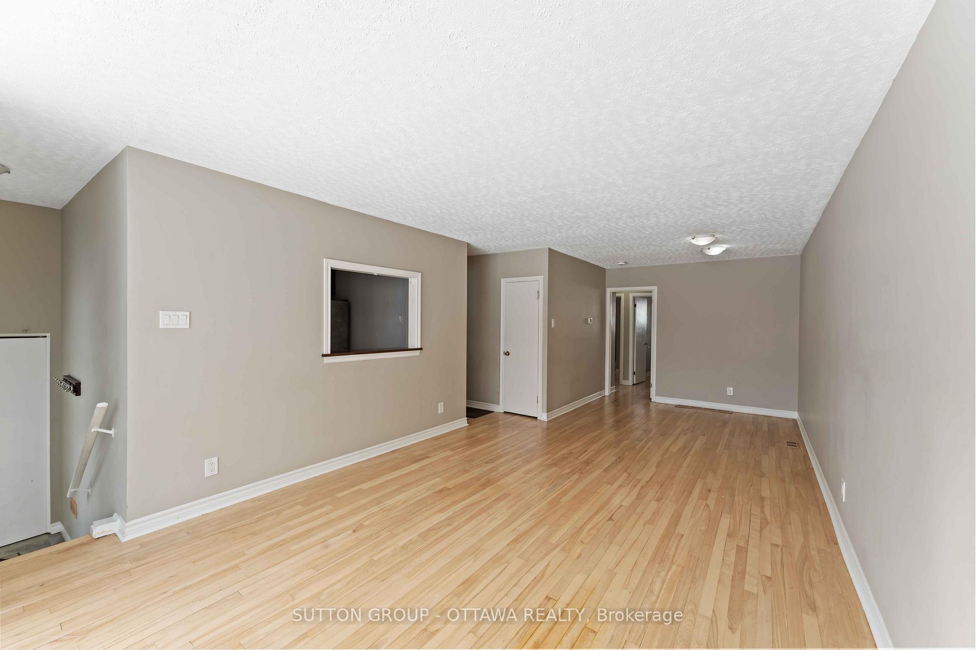 Photo 6 of Unit 1 - Main Floor Unit, 1299 Highgate Road, Ottawa, Parkway Park — HOMEH