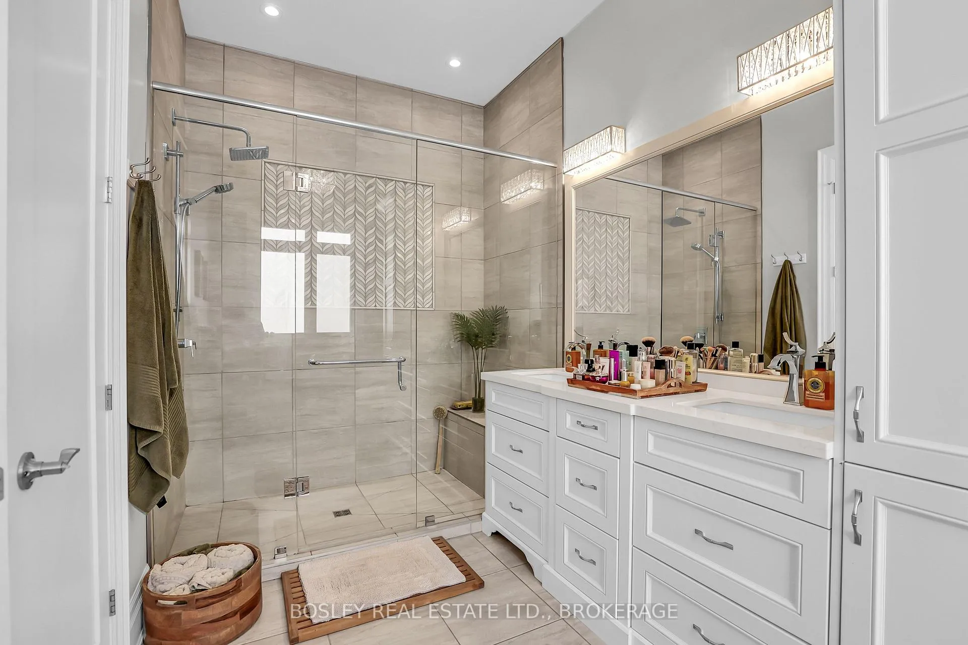 Photo 21 of 32 Philmori Boulevard, Pelham, Fonthill — HOMEH