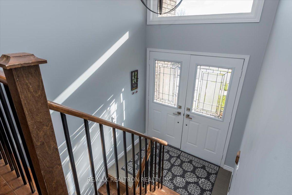 Photo 3 of 28 Frontier Avenue, Orillia — HOMEH