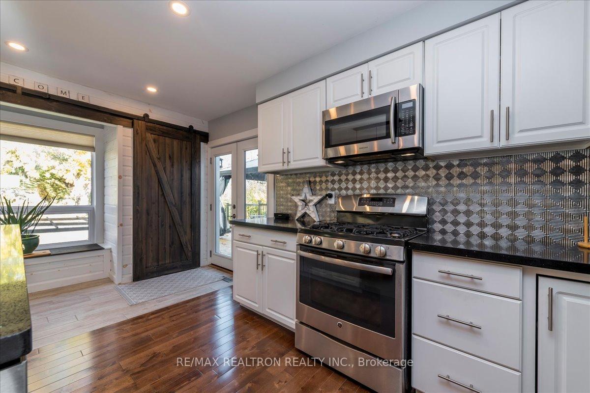 Photo 10 of 28 Frontier Avenue, Orillia — HOMEH