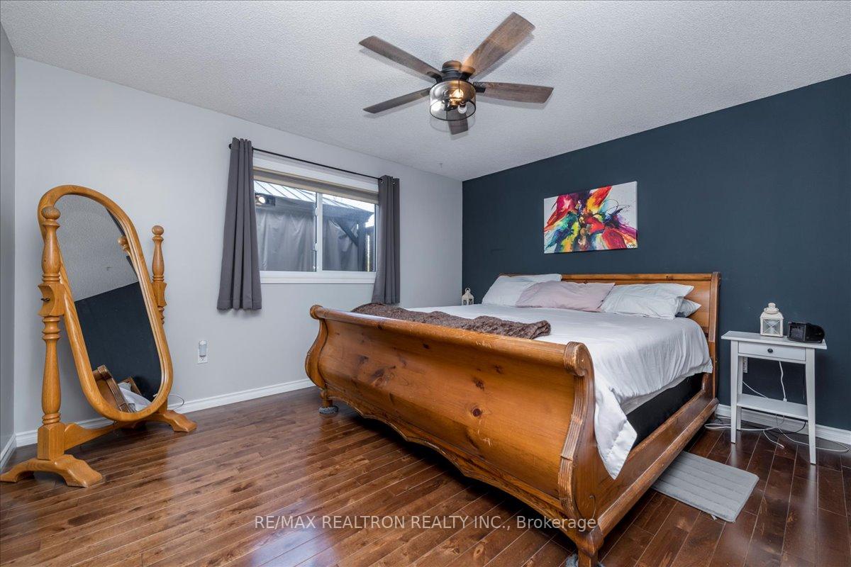 Photo 18 of 28 Frontier Avenue, Orillia — HOMEH