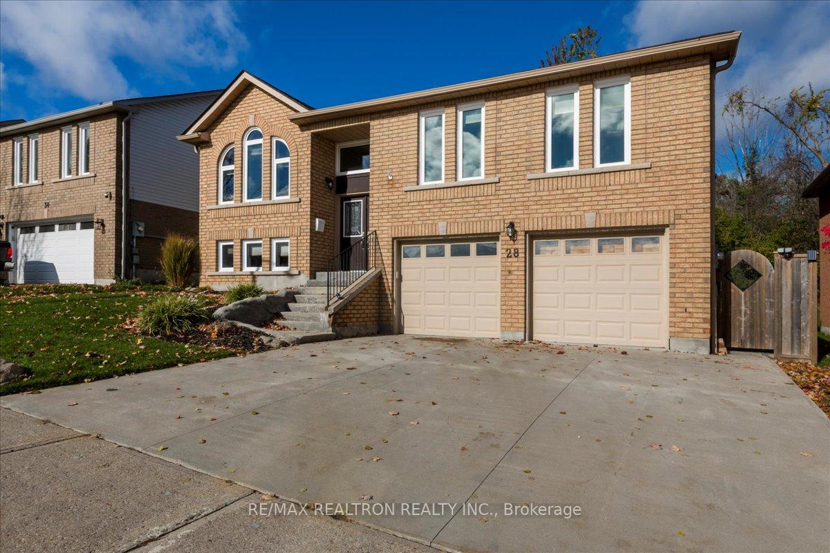 Photo 32 of 28 Frontier Avenue, Orillia — HOMEH