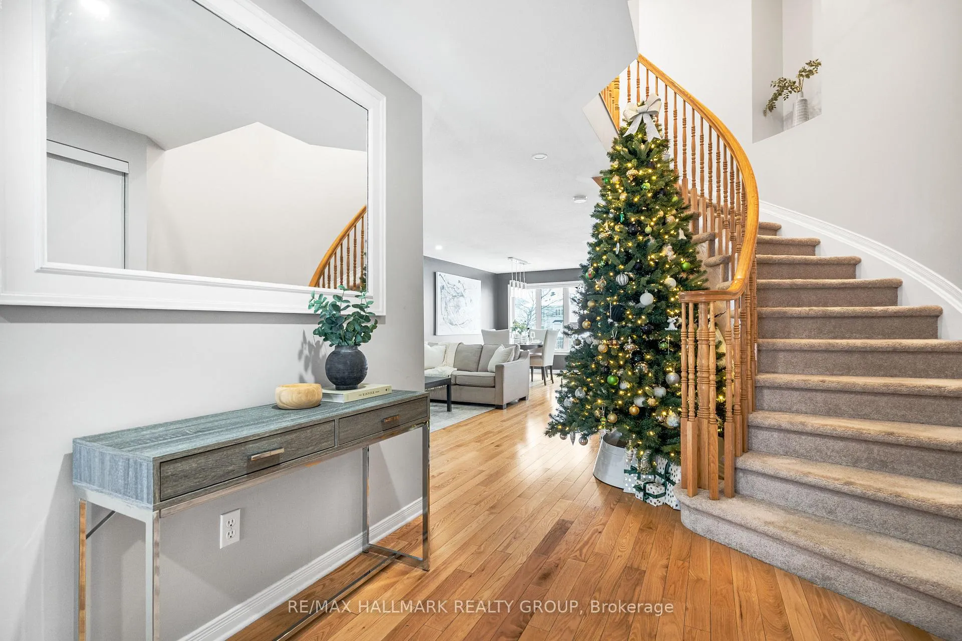 Photo 5 of 2025 Boisfranc Circle, Ottawa, Avalon East — HOMEH