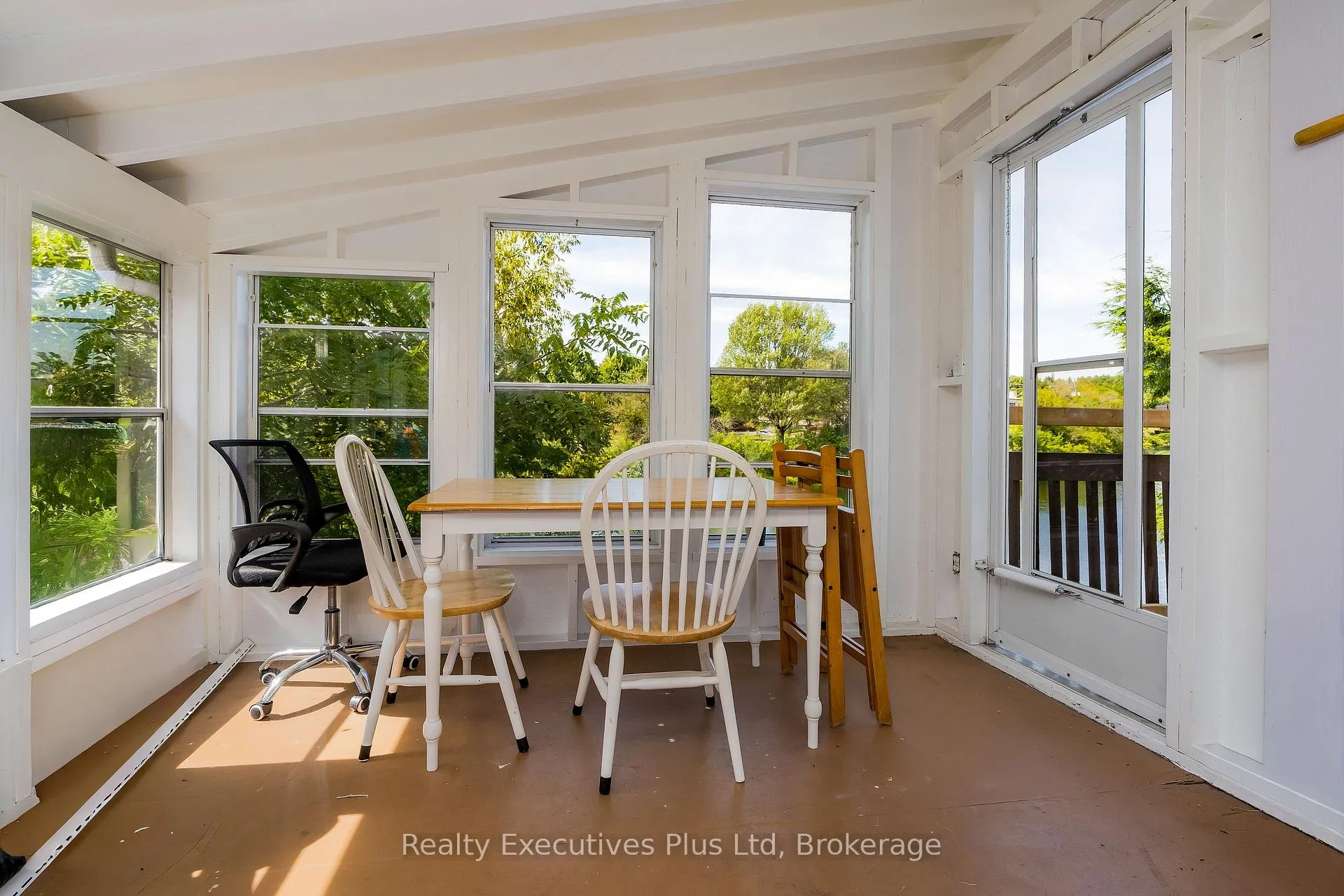 Photo 14 of 12 River Street, Parry Sound — HOMEH