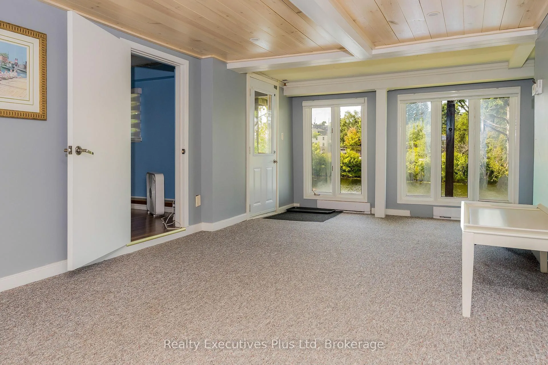 Photo 17 of 12 River Street, Parry Sound — HOMEH