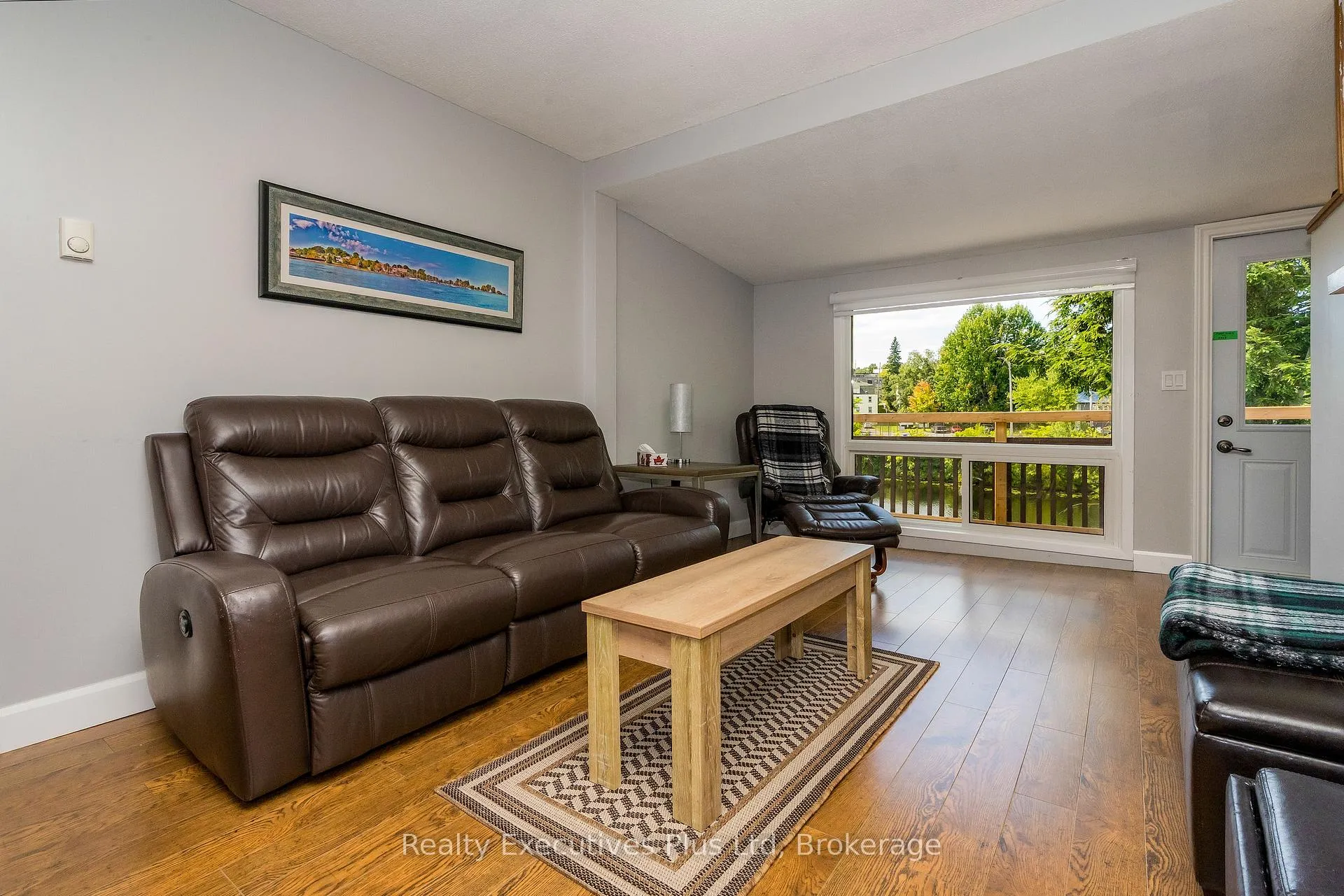 Photo 20 of 12 River Street, Parry Sound — HOMEH