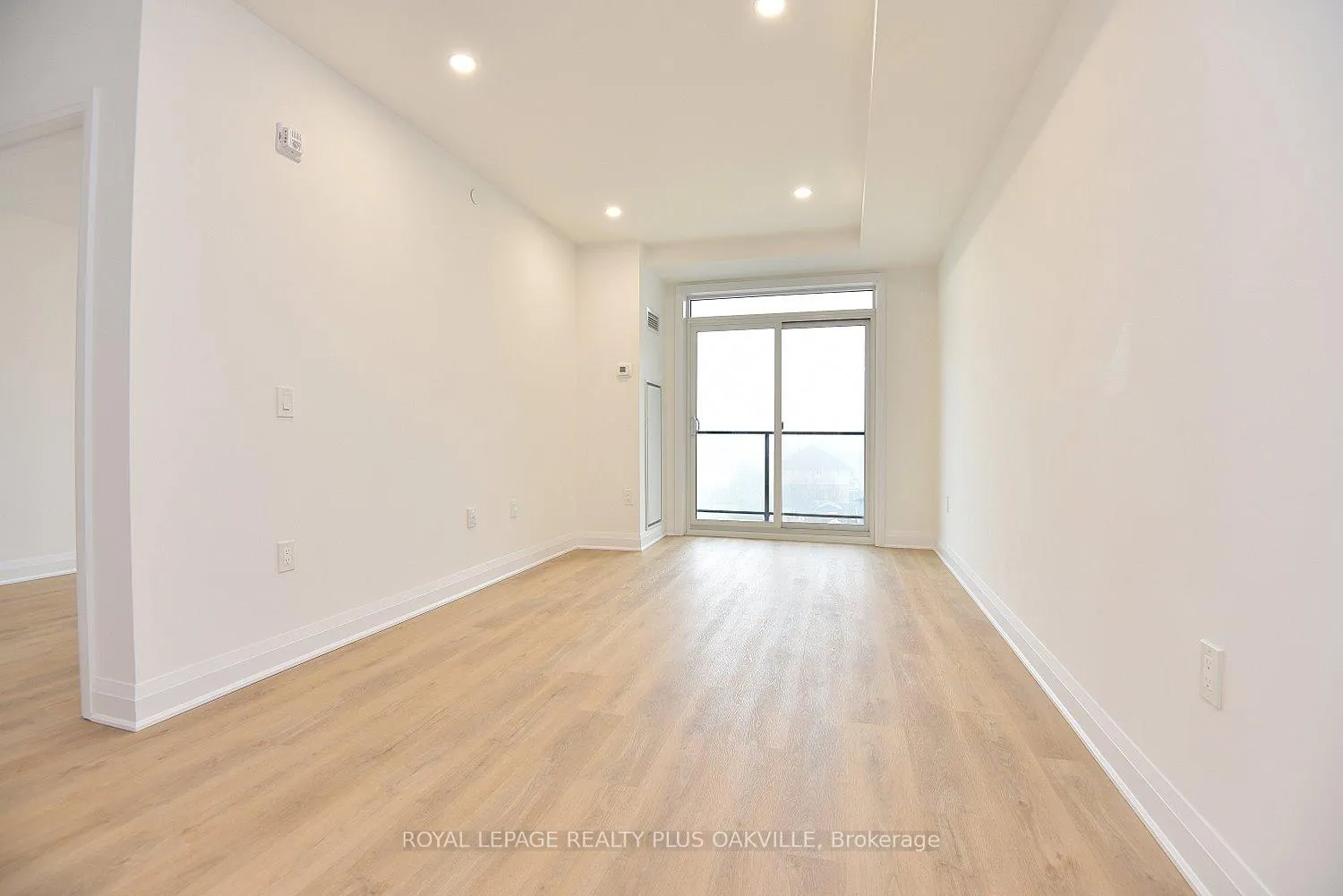 Photo 6 of Unit 321, 1936 Rymal Road E, Hamilton, Stoney Creek Mountain — HOMEH