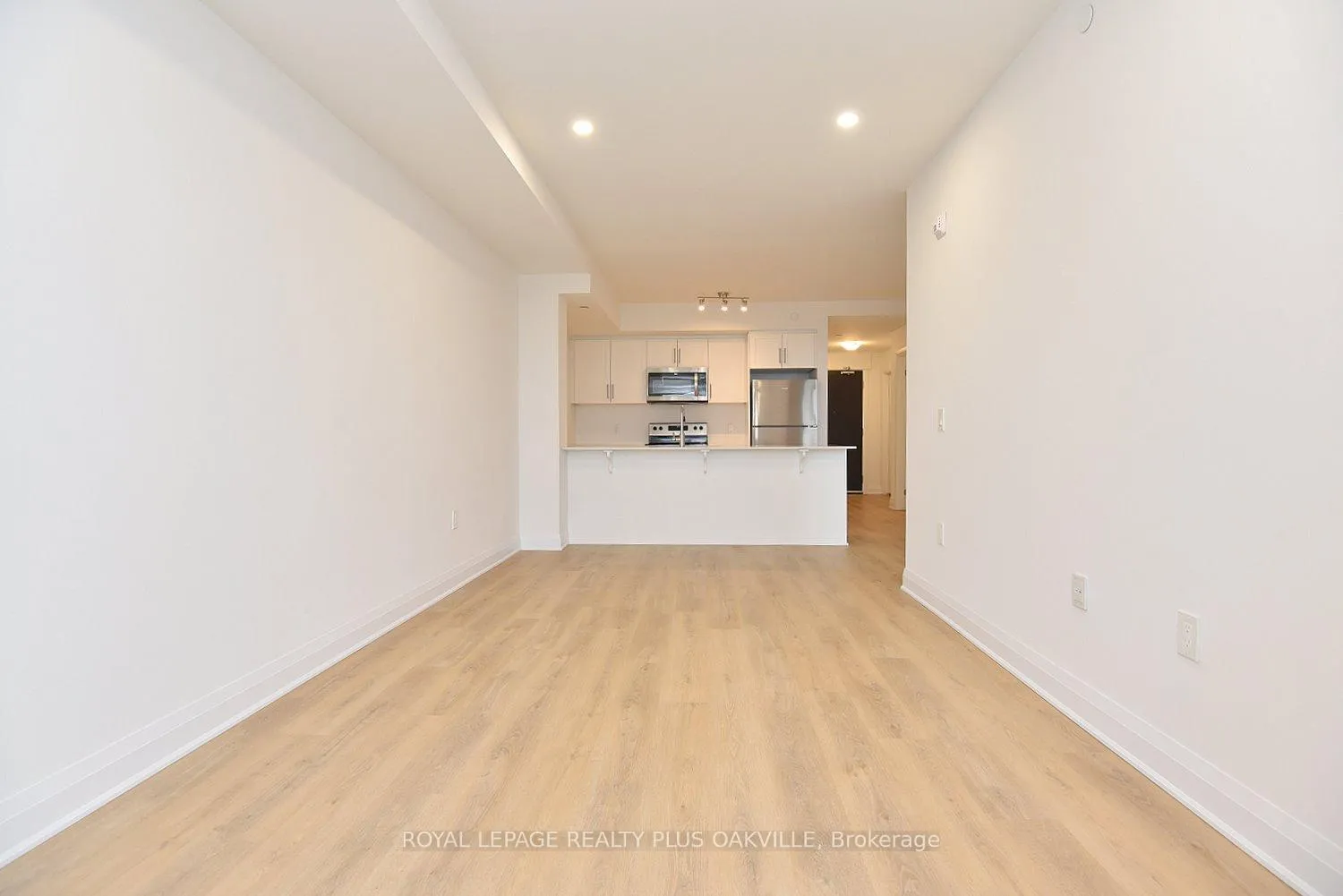 Photo 8 of Unit 321, 1936 Rymal Road E, Hamilton, Stoney Creek Mountain — HOMEH