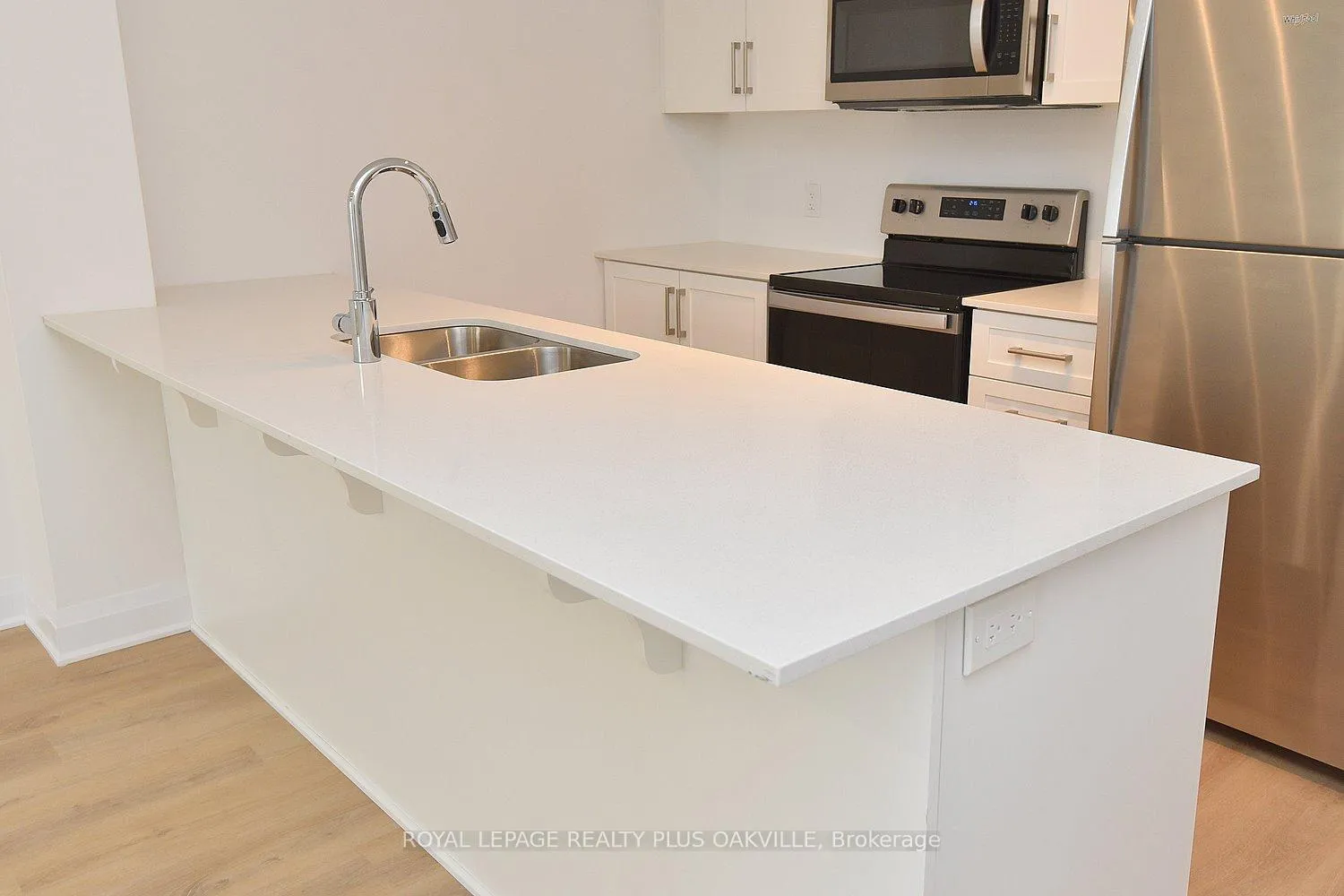 Photo 10 of Unit 321, 1936 Rymal Road E, Hamilton, Stoney Creek Mountain — HOMEH