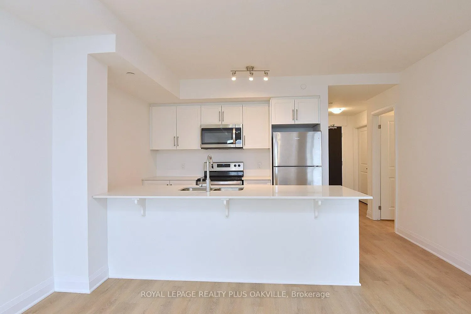 Photo 11 of Unit 321, 1936 Rymal Road E, Hamilton, Stoney Creek Mountain — HOMEH