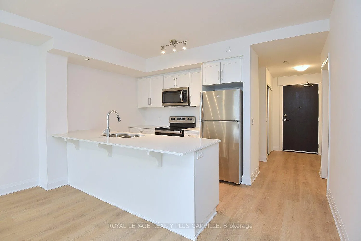 Photo 15 of Unit 321, 1936 Rymal Road E, Hamilton, Stoney Creek Mountain — HOMEH