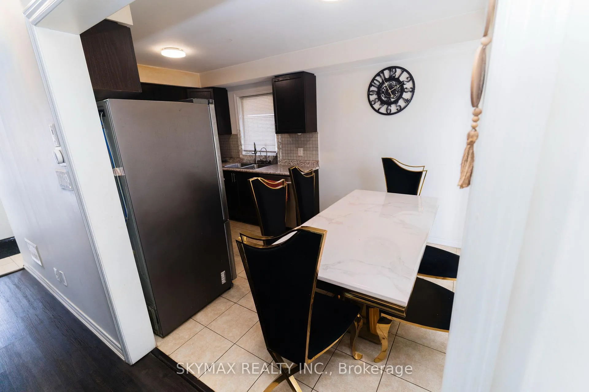Photo 4 of 959 Hannah Avenue, North Perth, Listowel — HOMEH