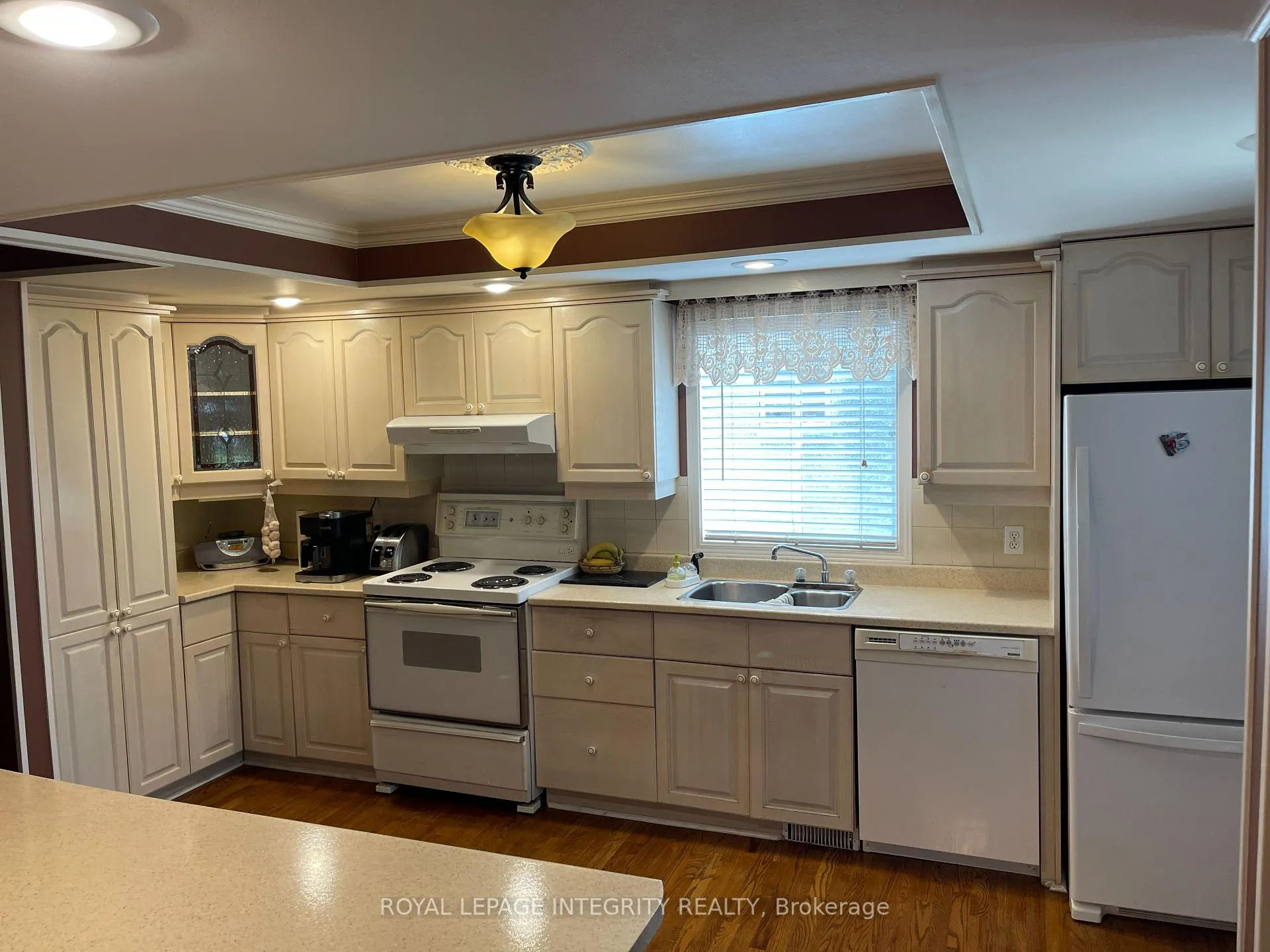 Photo 4 of 469 Guy Street, Ottawa, Castle Heights — HOMEH