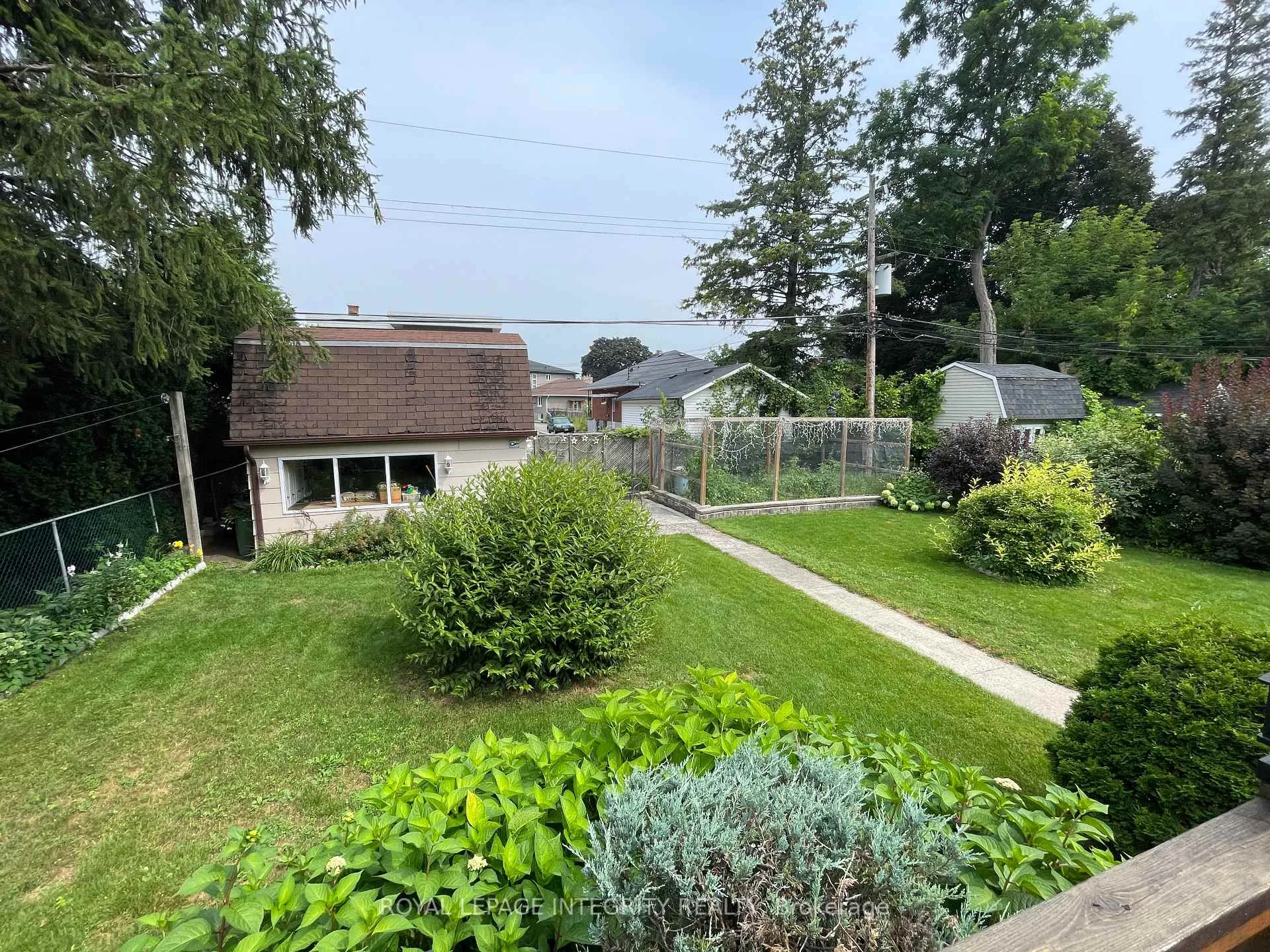 Photo 15 of 469 Guy Street, Ottawa, Castle Heights — HOMEH