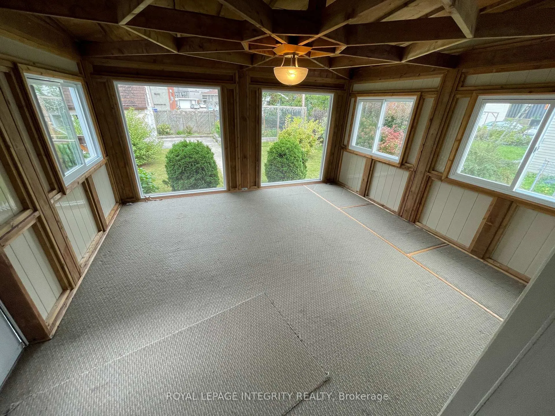 Photo 27 of 469 Guy Street, Ottawa, Castle Heights — HOMEH
