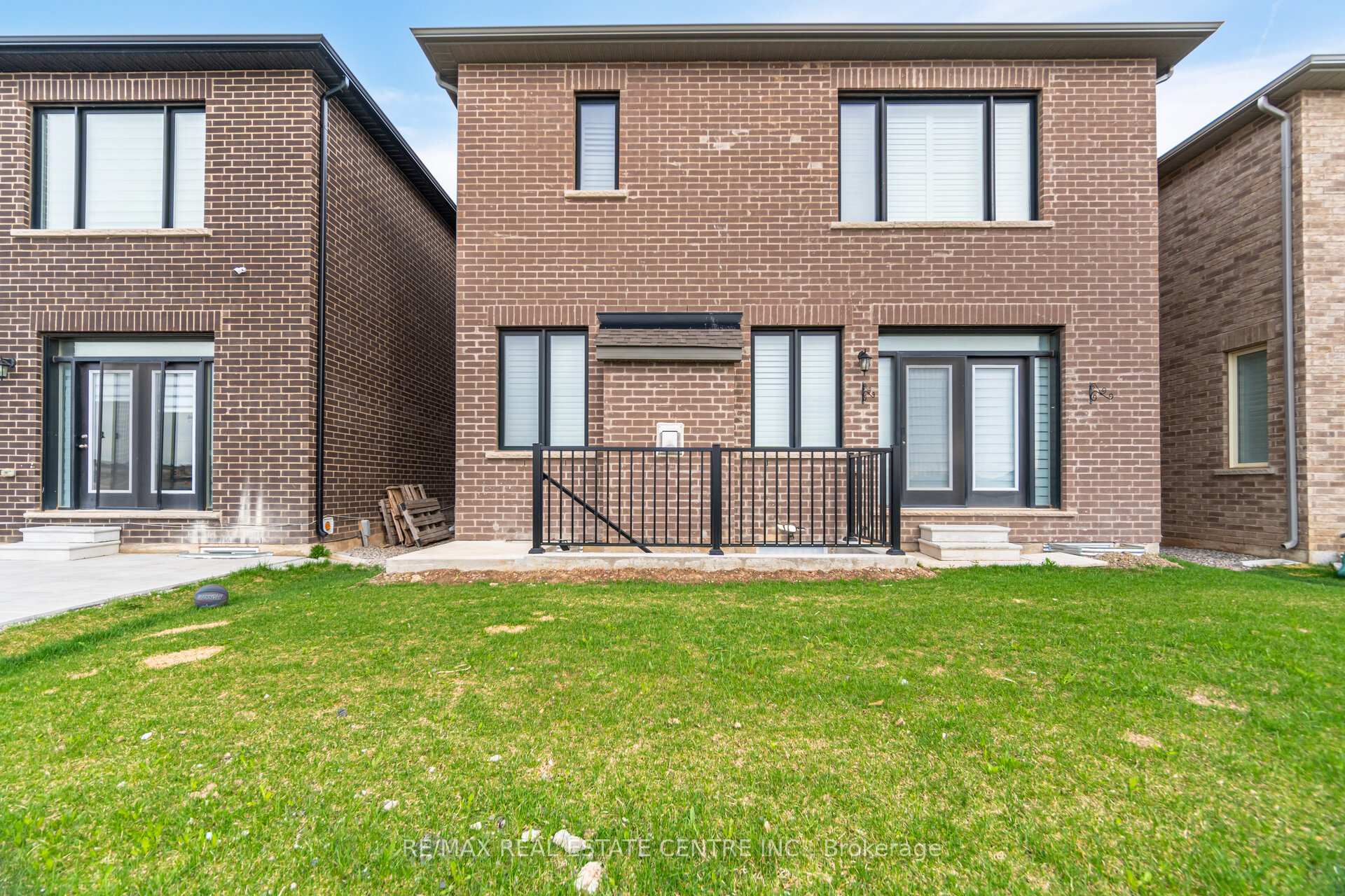 Photo 15 of Unit Bsmt., 1603 Severn Drive, Milton, Bowes — HOMEH