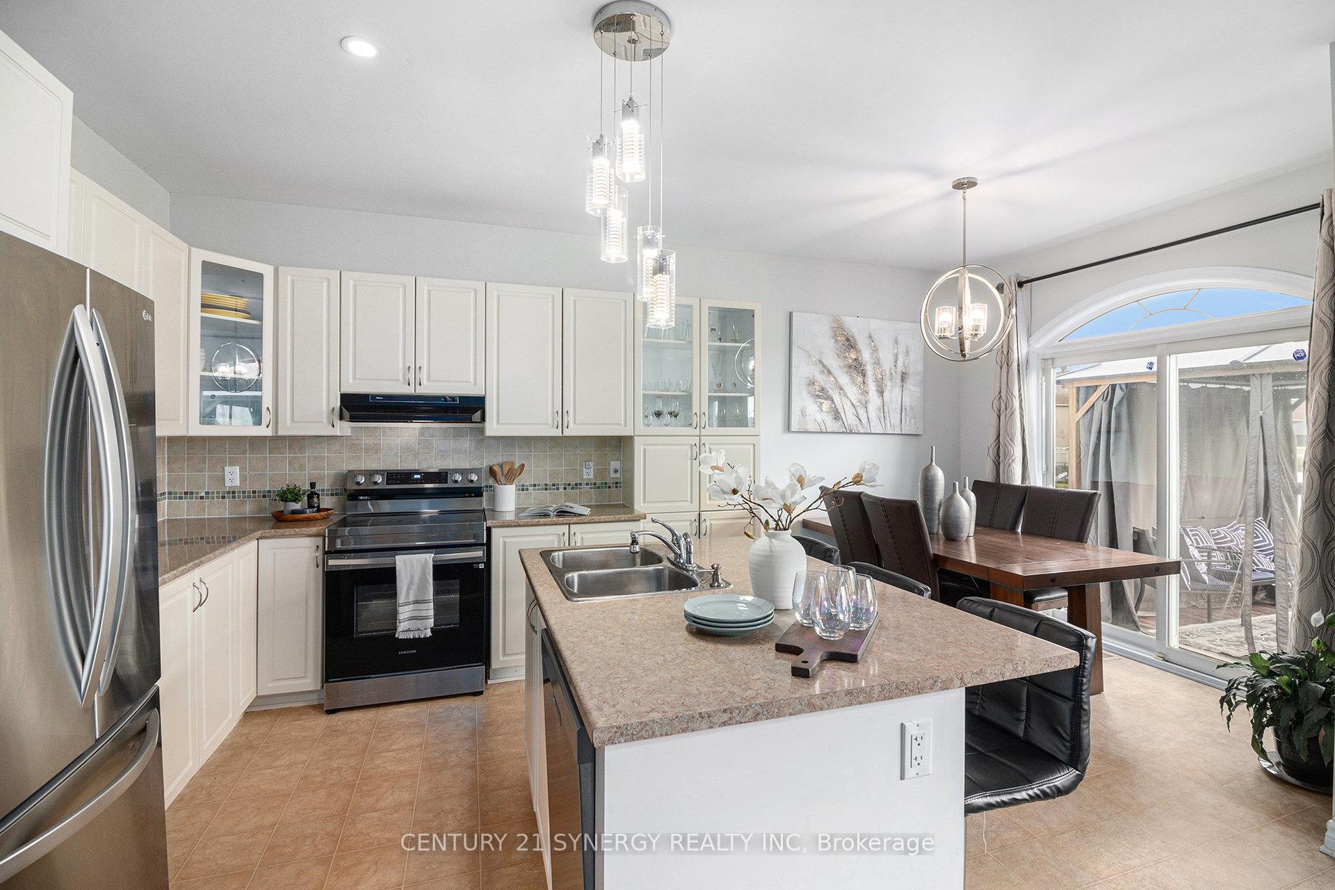 Photo 10 of 2479 Esprit Drive, Ottawa, Avalon East — HOMEH