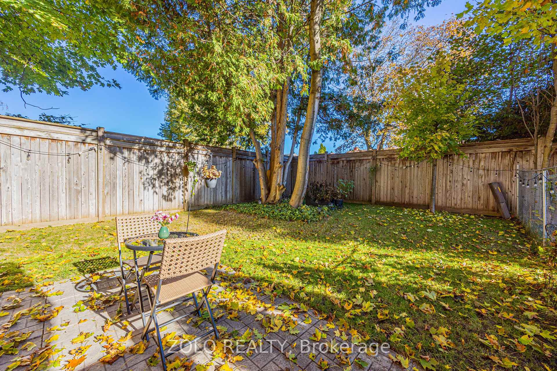 Photo 3 of 235 Appleton Court, Newmarket, Central Newmarket — HOMEH