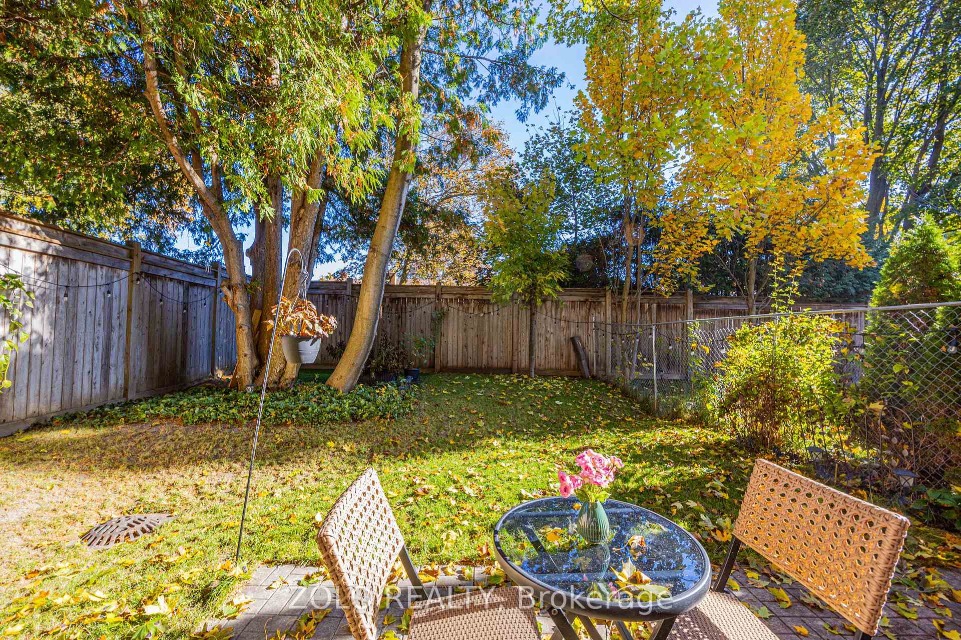 Photo 6 of 235 Appleton Court, Newmarket, Central Newmarket — HOMEH