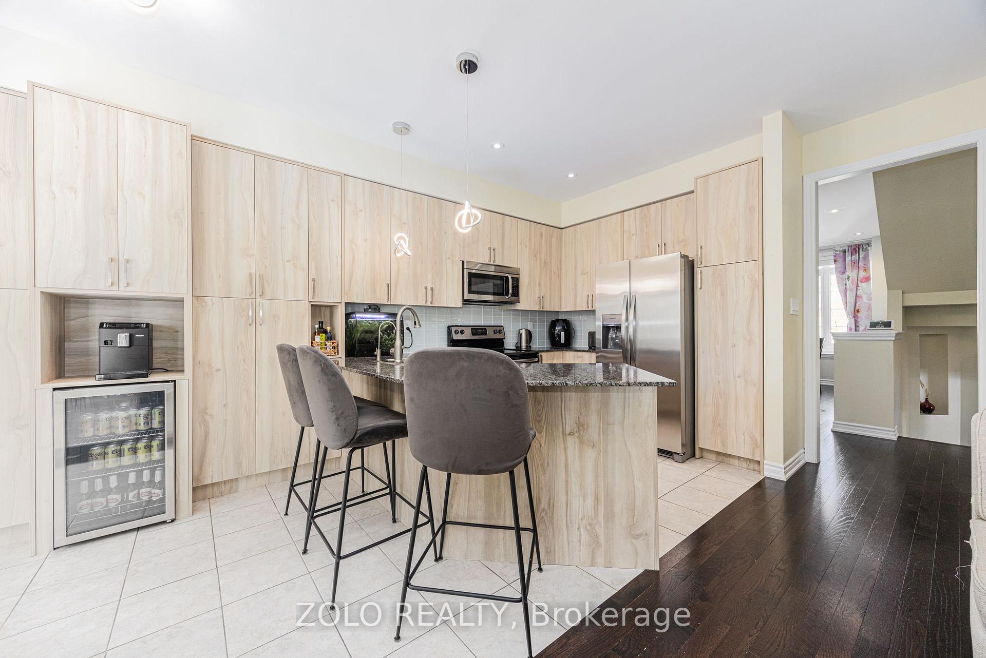 Photo 9 of 235 Appleton Court, Newmarket, Central Newmarket — HOMEH