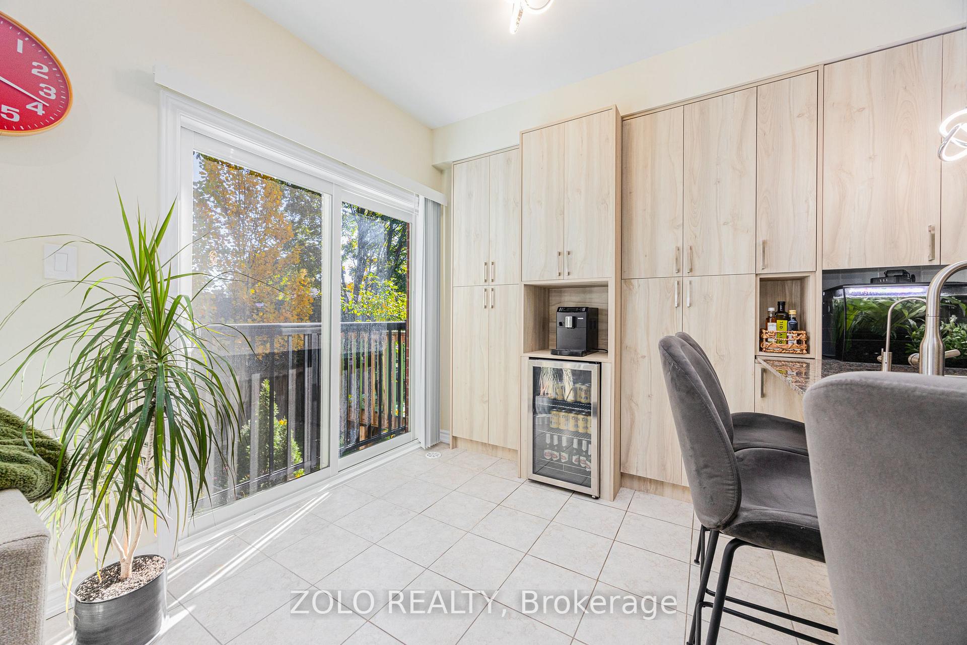 Photo 10 of 235 Appleton Court, Newmarket, Central Newmarket — HOMEH