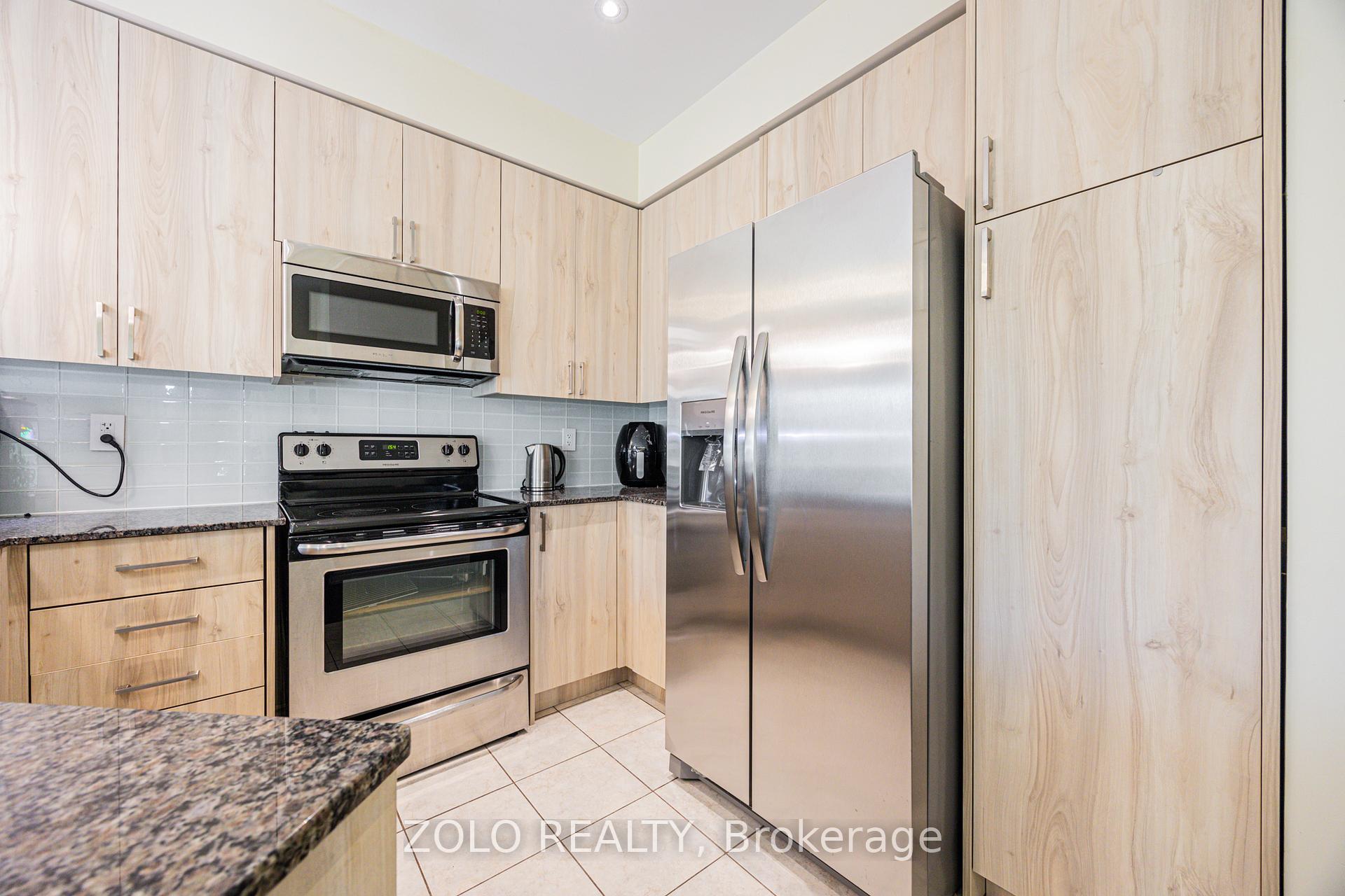 Photo 11 of 235 Appleton Court, Newmarket, Central Newmarket — HOMEH